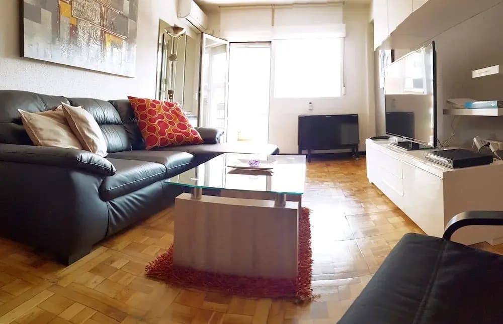 Modern and Comfortable Madrid Flat - photo 19