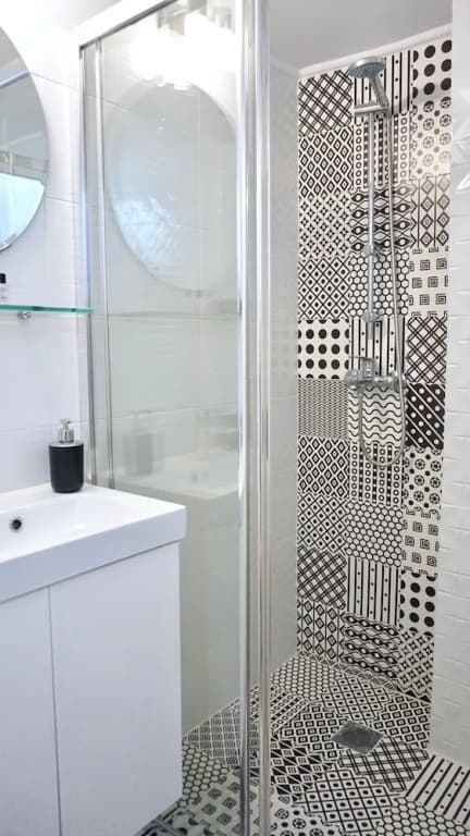 Beautiful Sunny Apt in Athens - photo 8