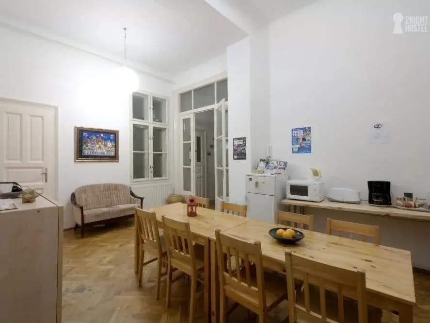 2Night Hostel - photo 8