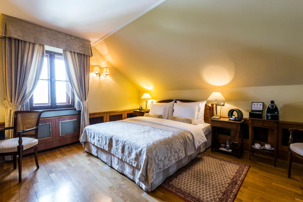 Golden Well Hotel - photo 2