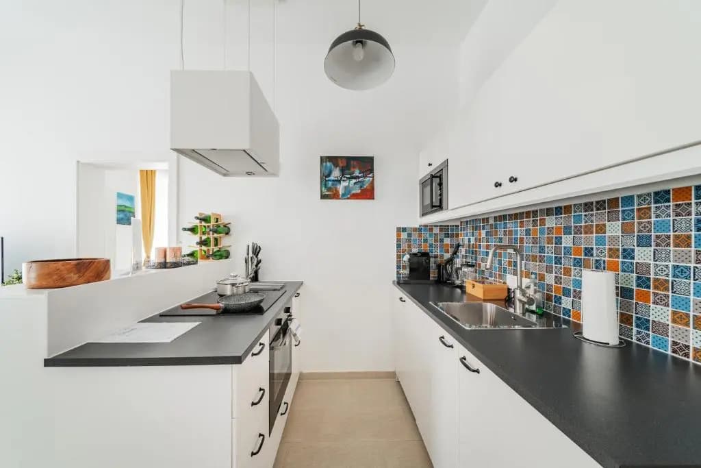 15 C&J's apartment - photo 18