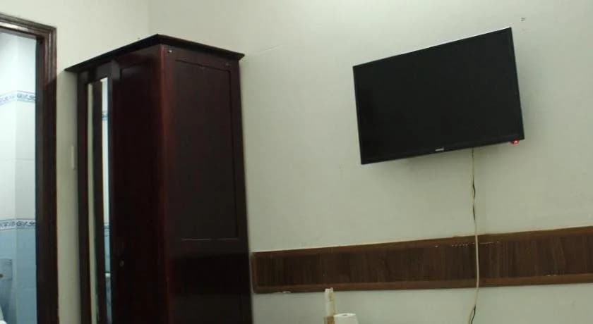 Quang An Hotel - photo 2