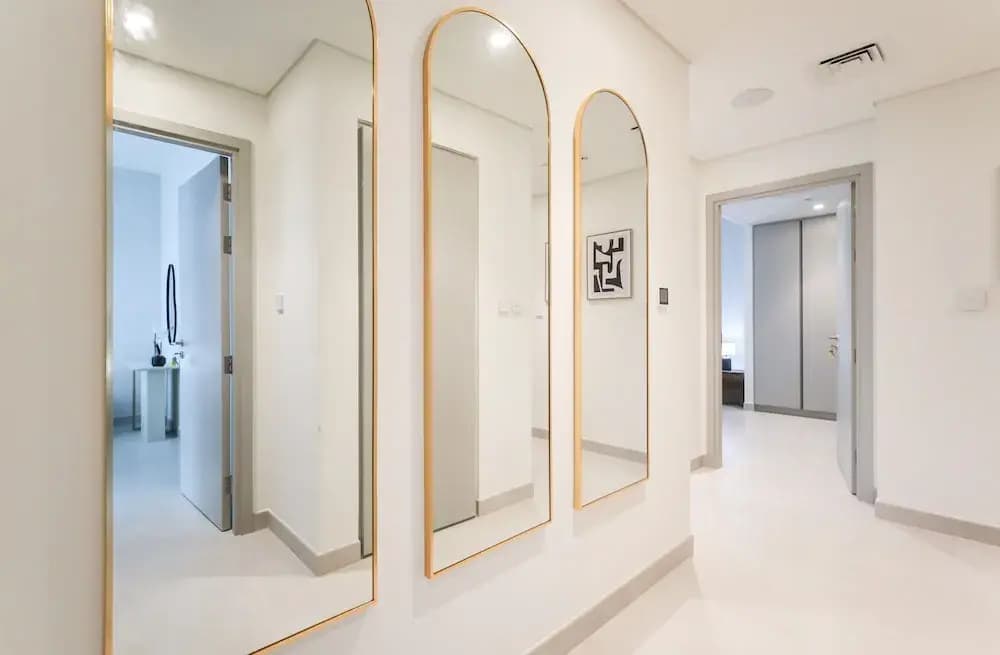 Elite LUX Holiday Homes - Dubai Creek Oasis 2BR Luxe w Burj View - photo 11
