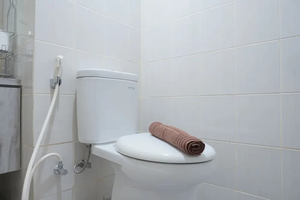 Nice And Comfy Studio At Amethyst Apartment - photo 27