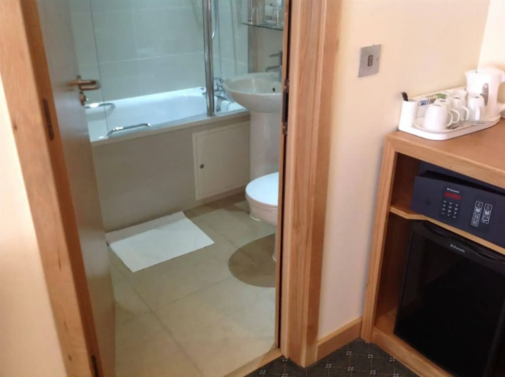 Regency Hotel Parkside - photo 9