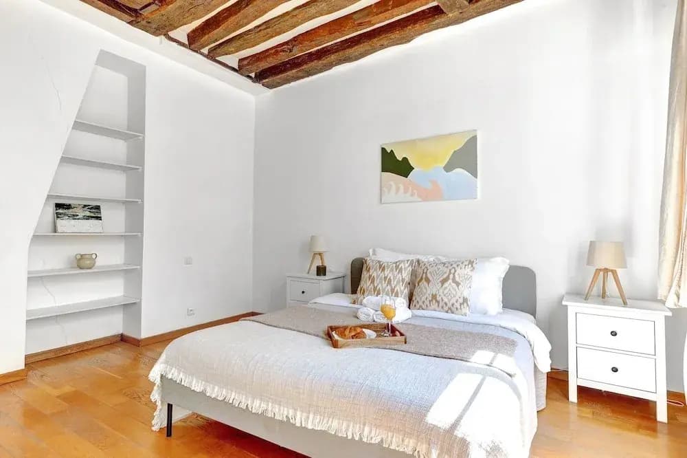 Charming 1BR Near Latin Quarter - photo 3