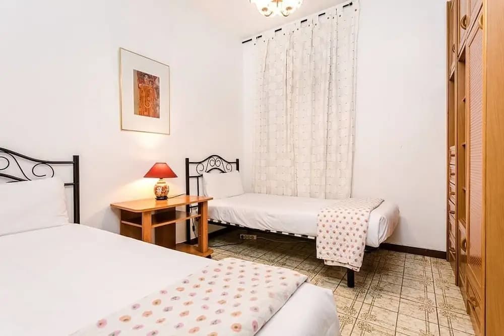 Vintage 3bed/2bath With big Terrace in Eixample - photo 5