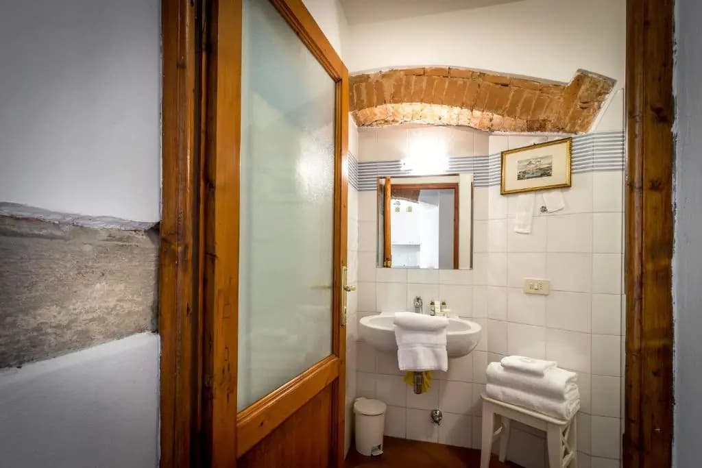 Classic Tuscany Apartments - photo 1