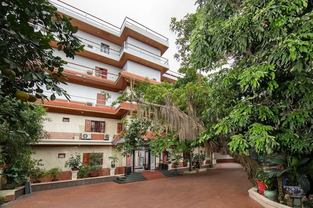 Nam Hai Hotel - photo 1
