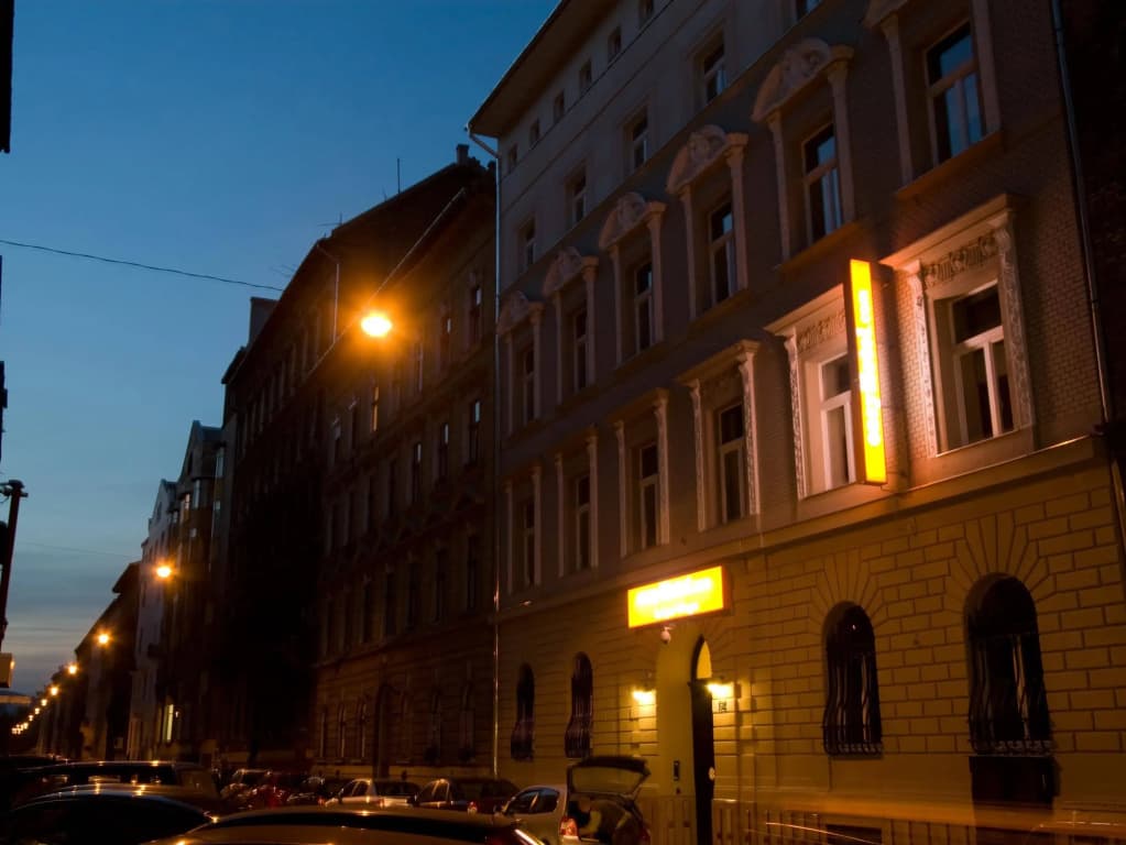 TL Hotel Budapest - photo 1