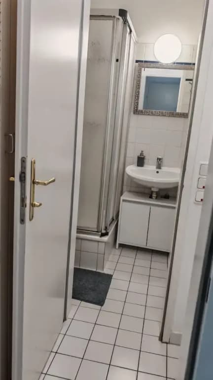 Charming 2 Apartments For Extended Stays - photo 7
