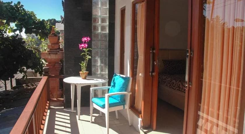 Tari Bed & Breakfast - photo 16