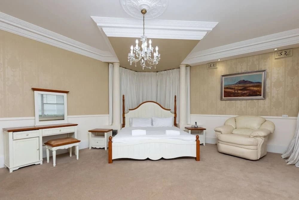 Classic 5 Beds Mt Dandenong Resort - photo 5