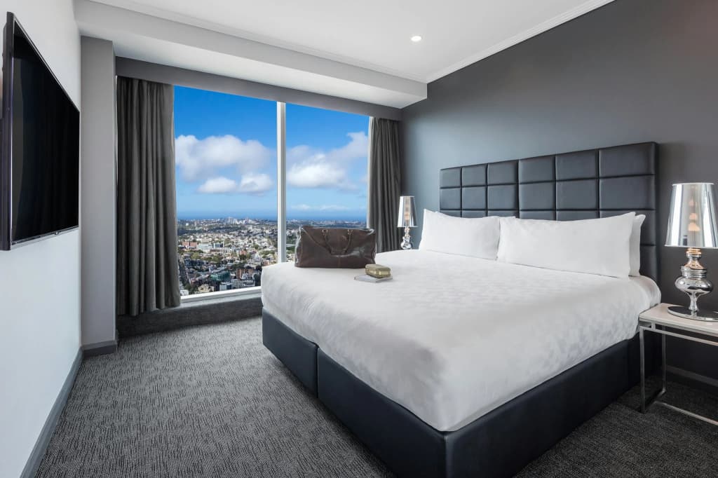 Meriton Suites World Tower - photo 34