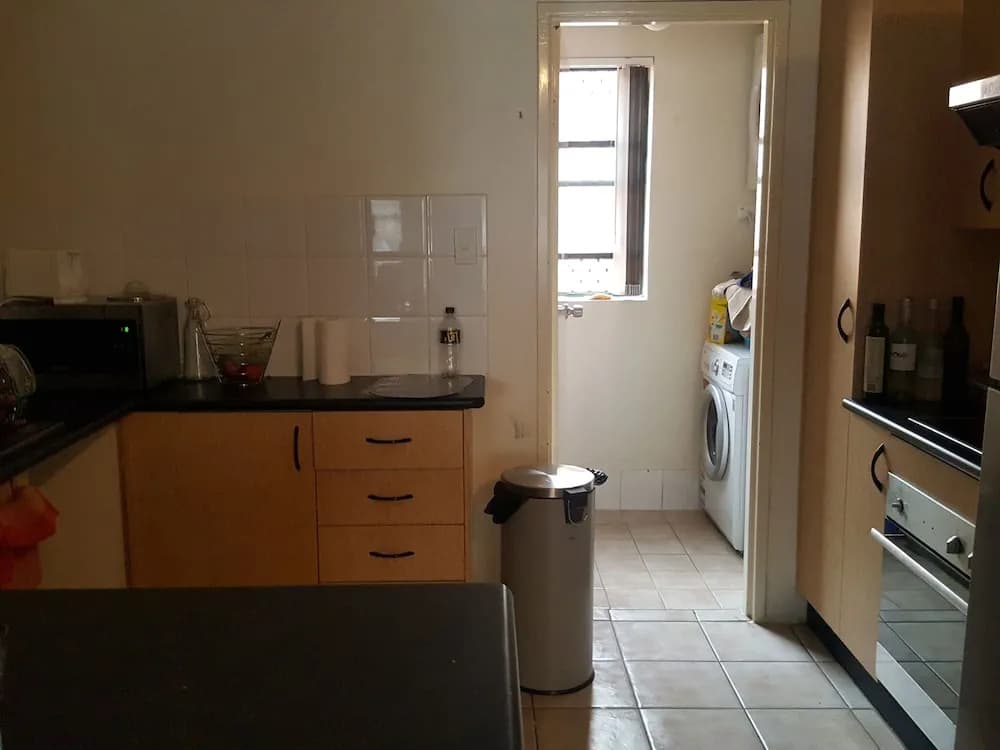 Central 2 bedroom apartment - photo 7