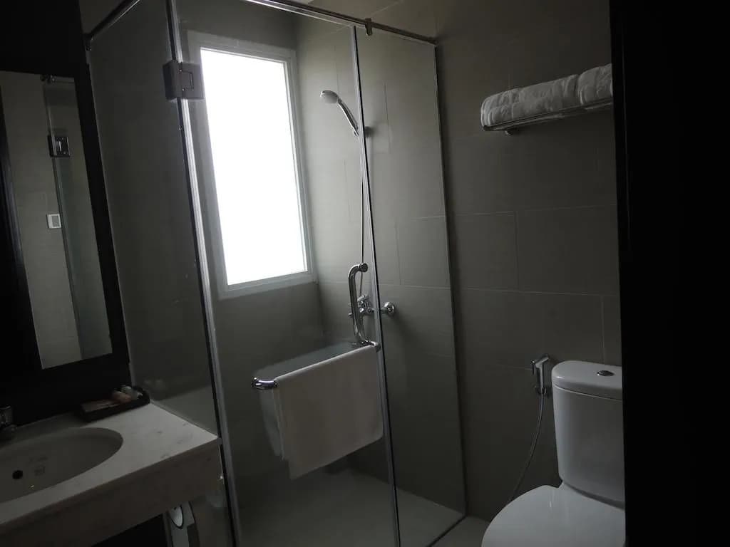 Iris Hotel Saigon - photo 9