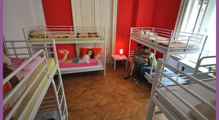 Fifth Hostel - photo 4
