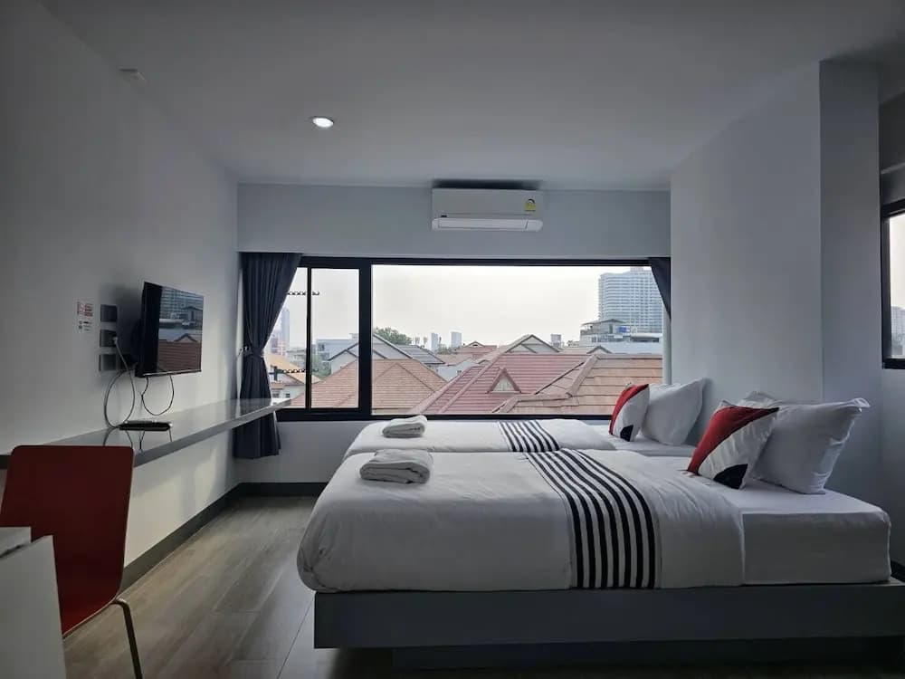 Area Place Hotel - photo 2
