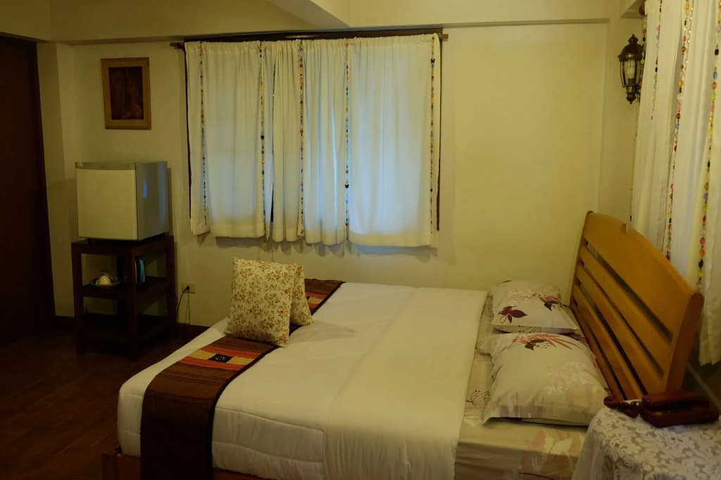 Mountain View Guesthouse - photo 7