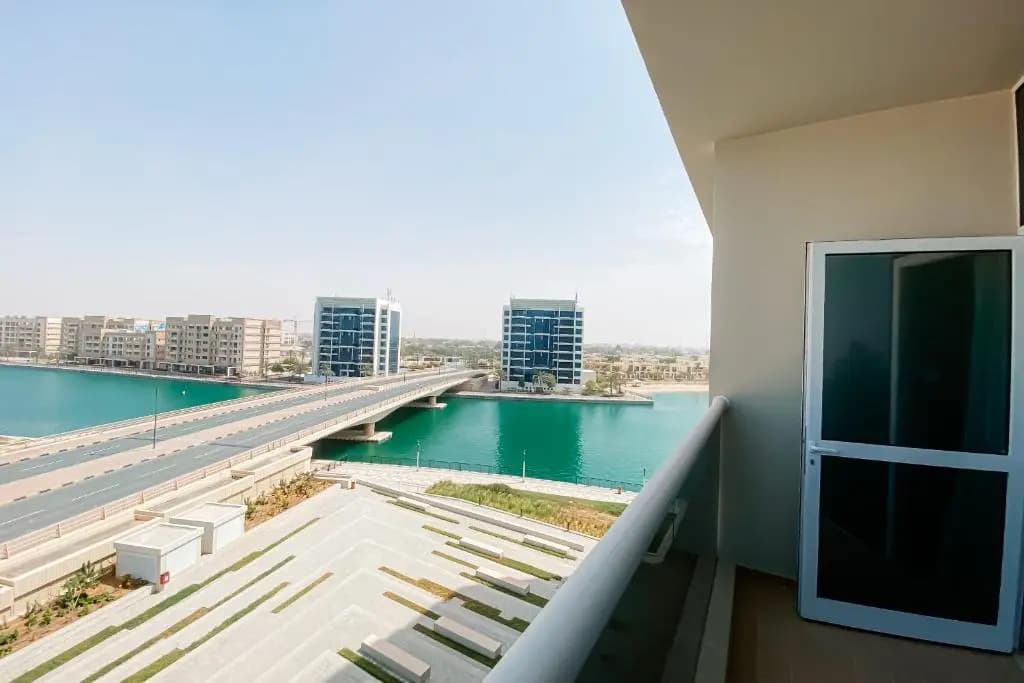 RH- Lovely 2 bedroom apartment, Lagoon View in Gateway Residences - photo 14