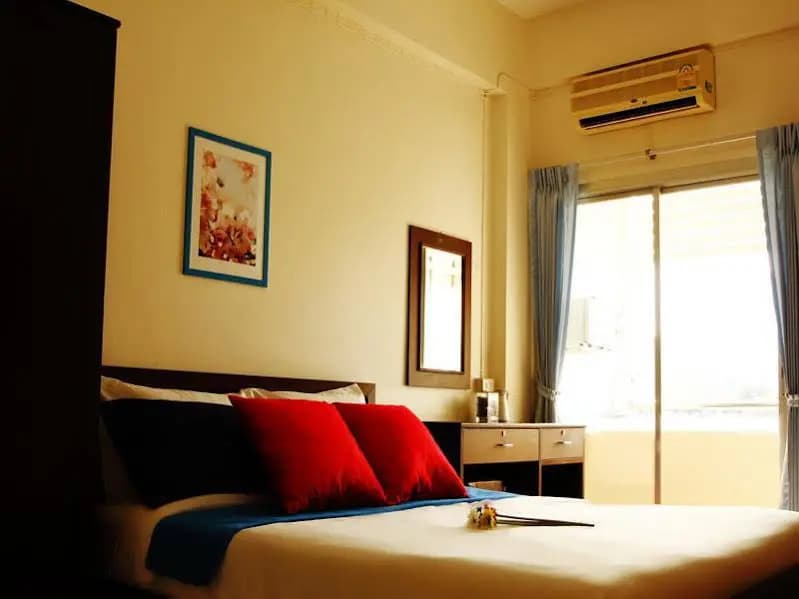 Golden Apartment - photo 4