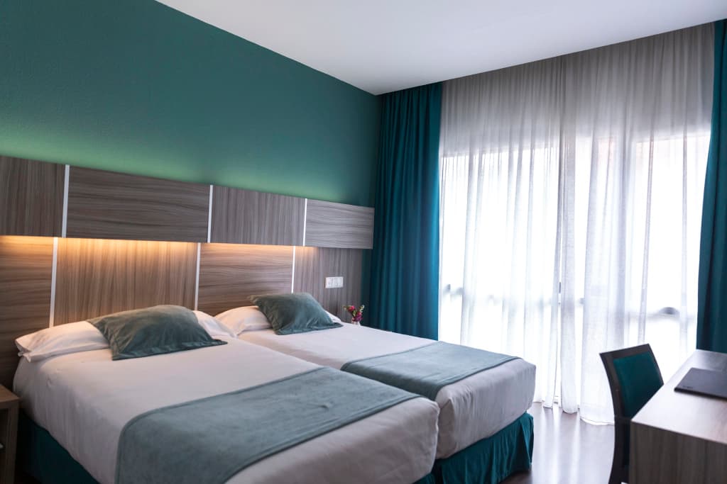 Hotel Serrano - photo 4