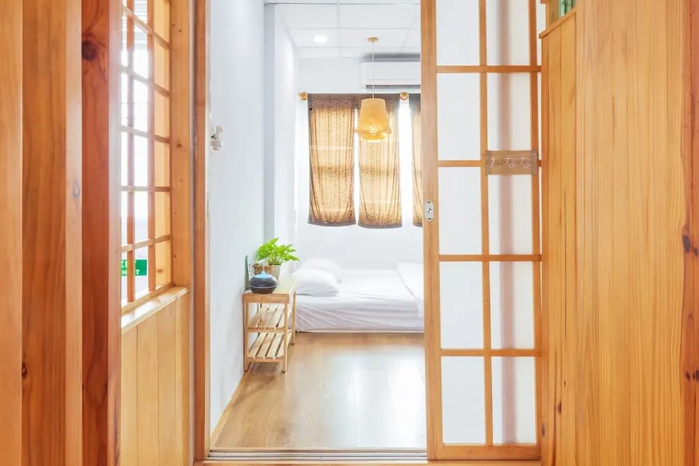 Hostie Saigon Wanderlust Home - photo 3