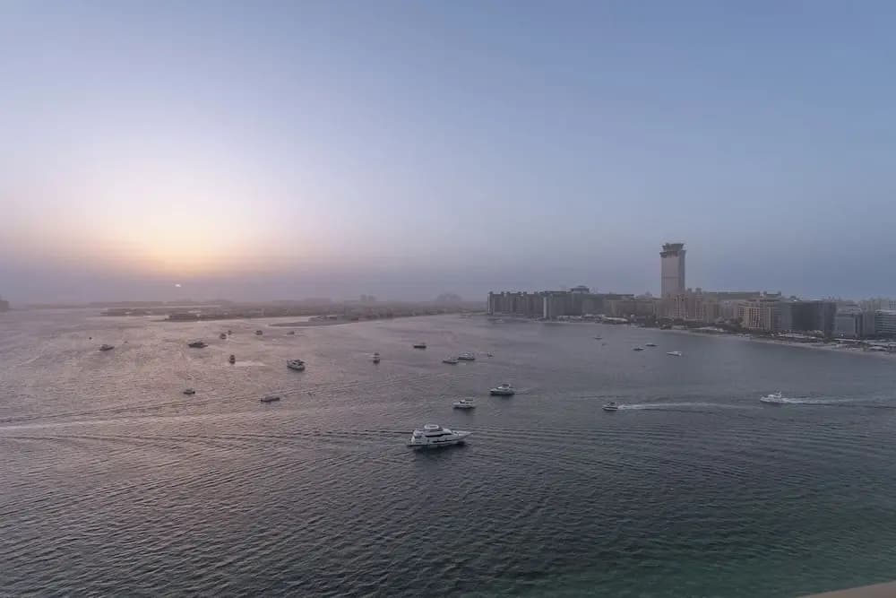 Grand Marina Bleu I Private Beach & Views I PS5 I Infinity Pool I by Skyline Serenity - photo 17