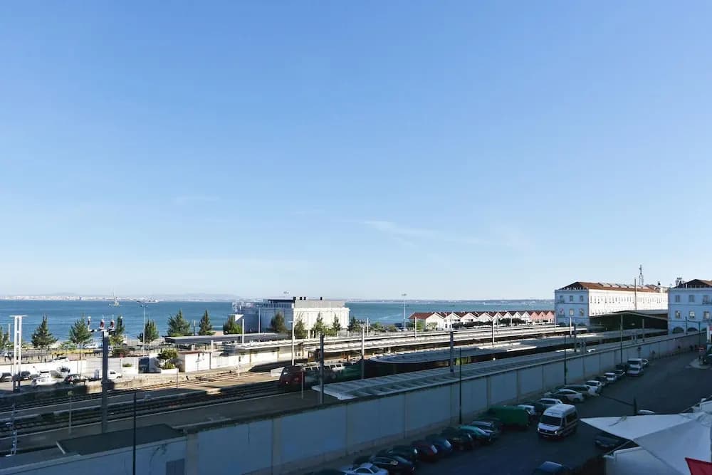 Tejo Blue & Bright Apartment - photo 10