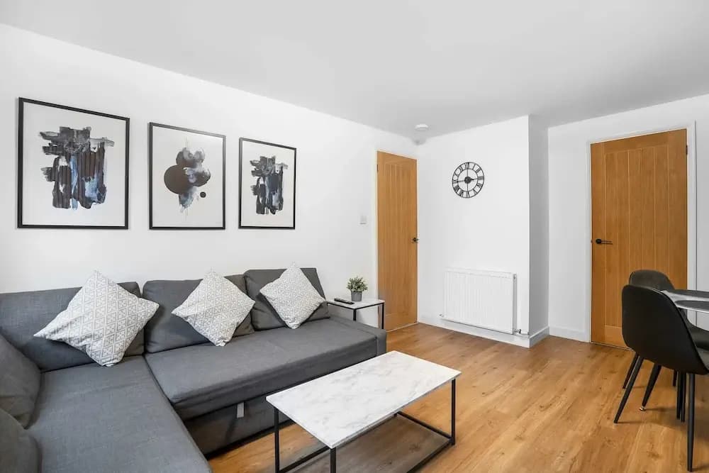 Modern 2bed Apartment-free Parking - photo 7