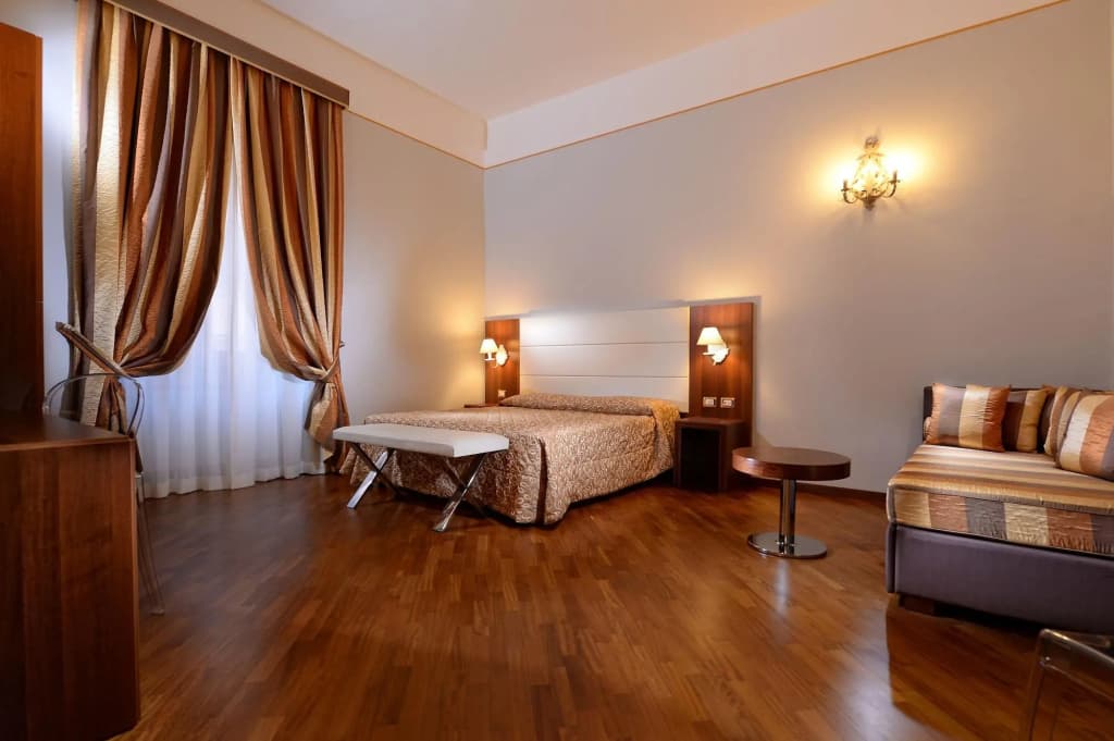 Hotel Golden - photo 25