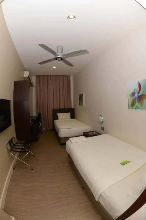 Tune Hotel - Bintulu Sarawak - photo 12