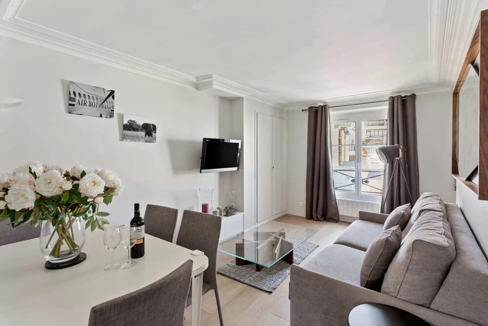 Modern Apartment Near Opera Garnier - photo 2