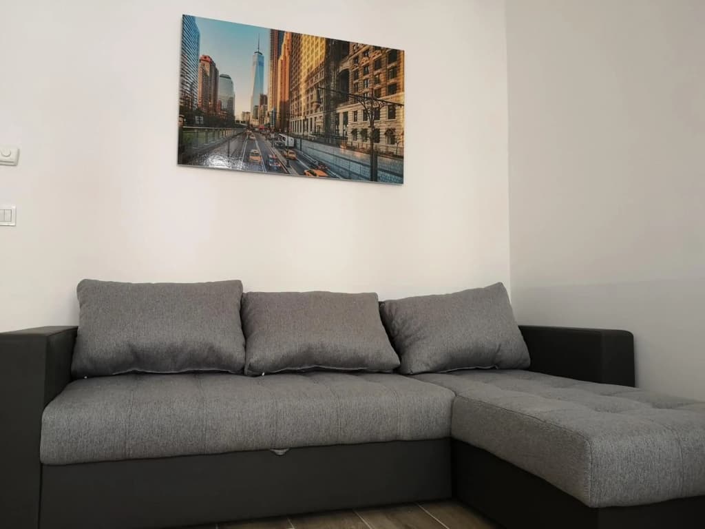 Apartment, modern und neu renoviert - photo 2