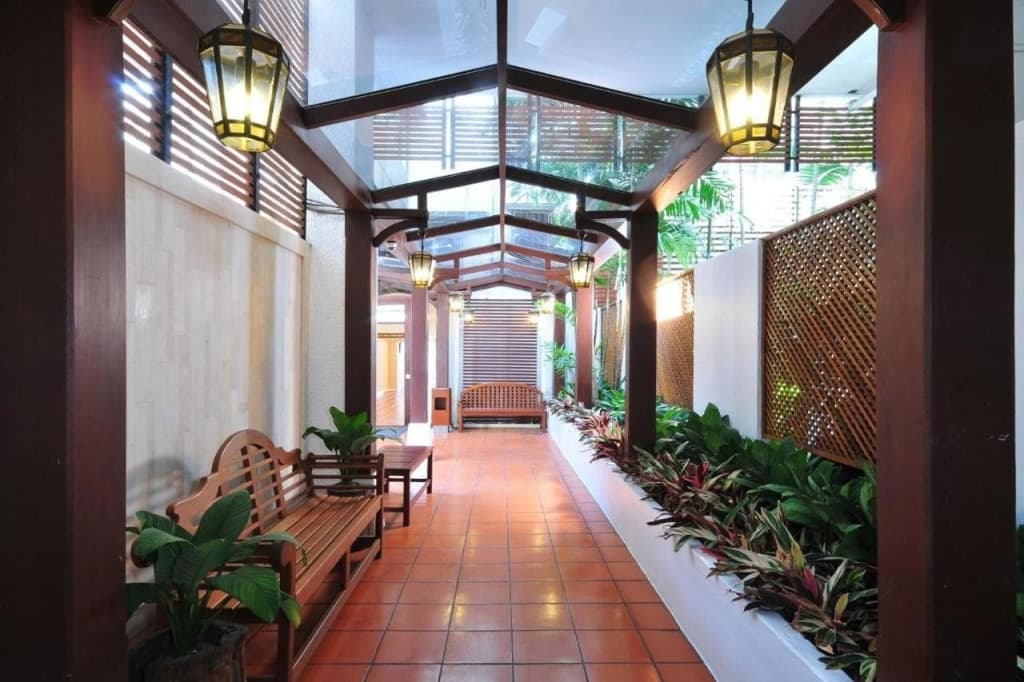 Centre Point Plus Hotel Pratunam - photo 31
