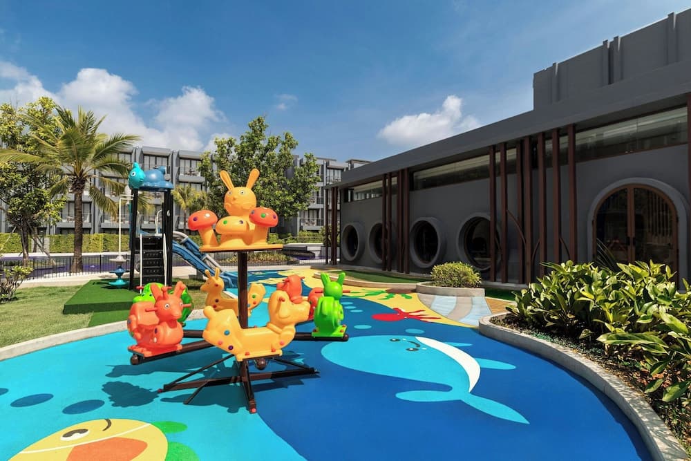 Courtyard By Marriott Phuket Chalong Bay Resort - photo 11