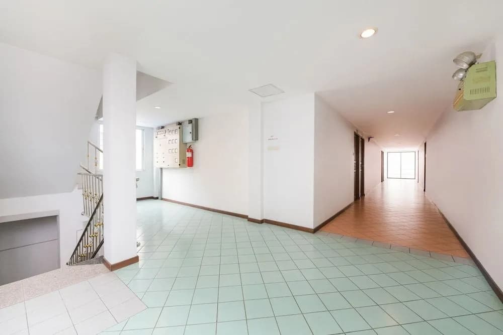 OYO 285 The Modern Place - photo 14