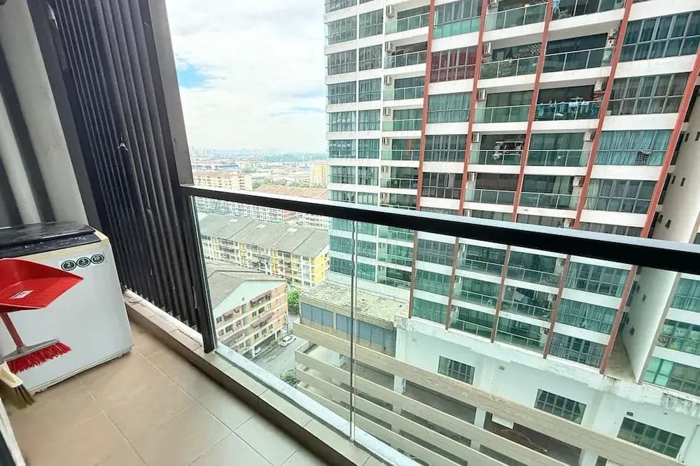 Symphony Tower by Emily in Town - photo 20