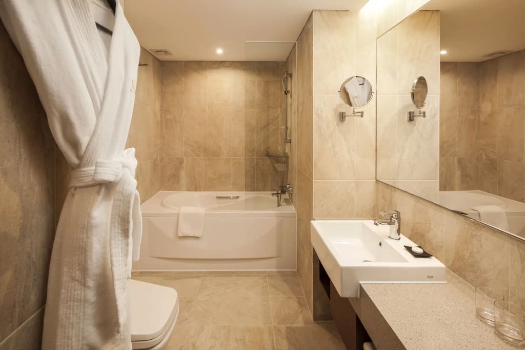 Hotel Uri& - photo 11
