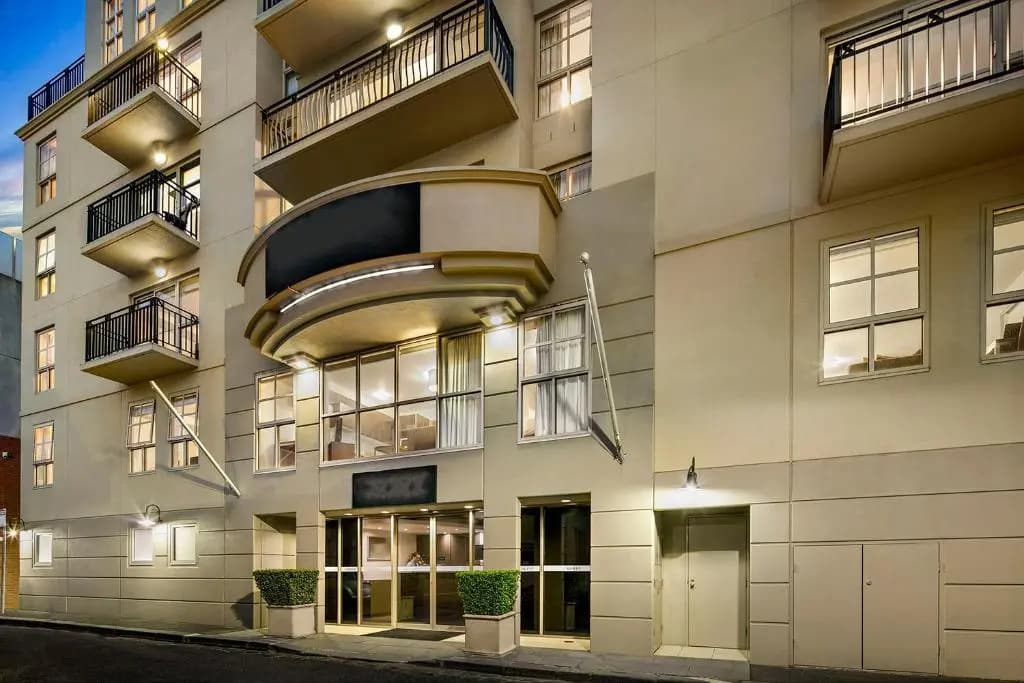 Melbourne Carlton Central Apartment Hotel - photo 1