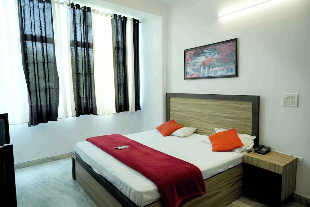 Surya inn - photo 13