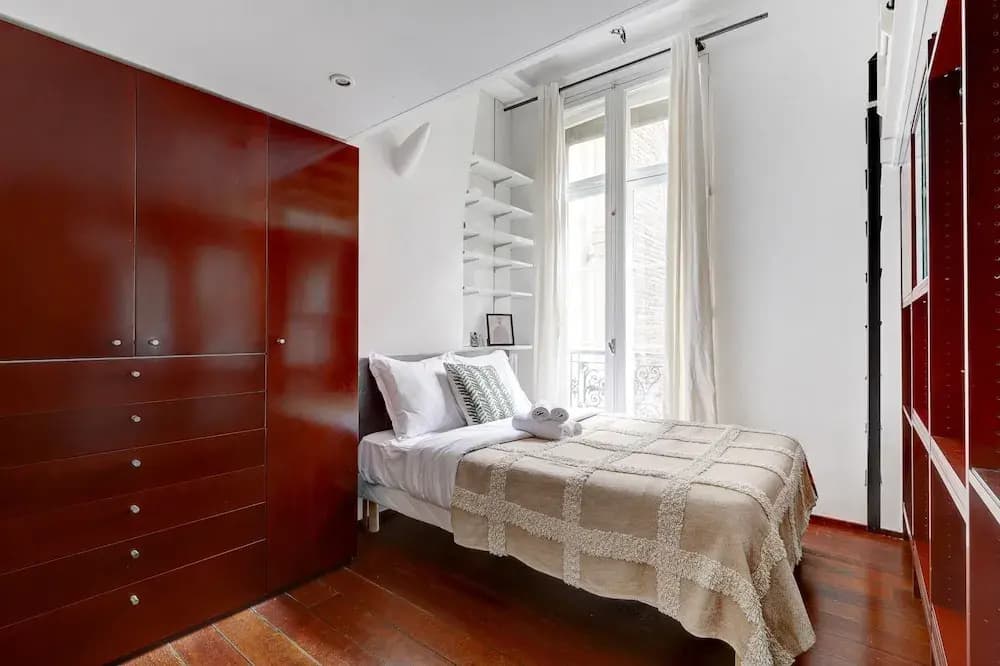 Le Marais & Place de la Republique 3BR - photo 32
