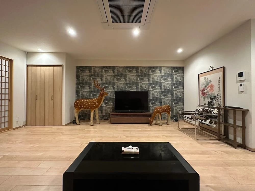 Shimanouchi Luxury Apartment - photo 11