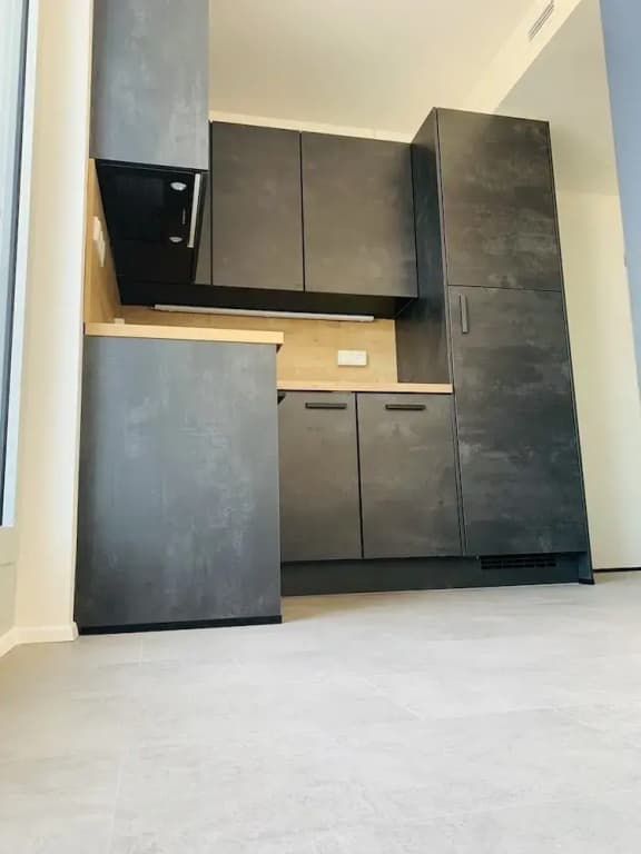 Stunning 1-bed Studio - photo 1