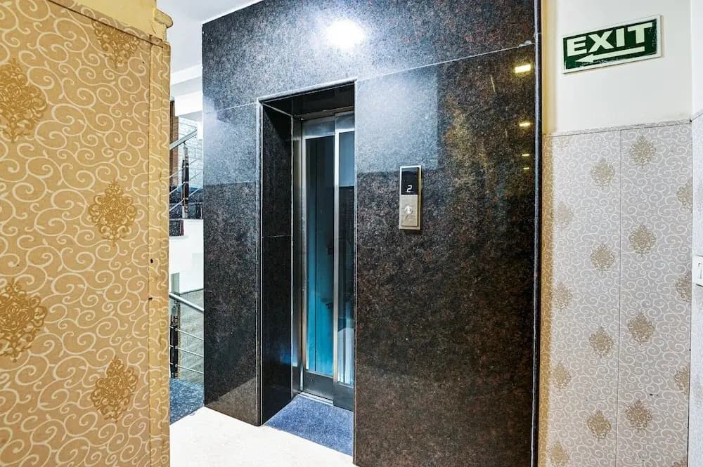 Hotel Amby Inn by Quadis - Lajpat Nagar - photo 15