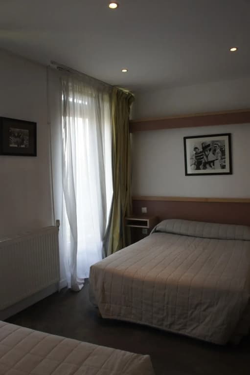 Hotel Edgar Quinet - photo 13