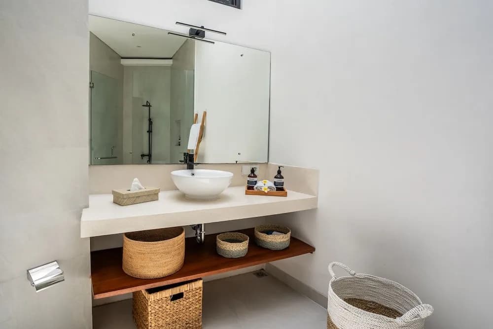 Villa Ozkar - Elegant 3 Bedroom Villa with Pool & Sunset Terrace - photo 10