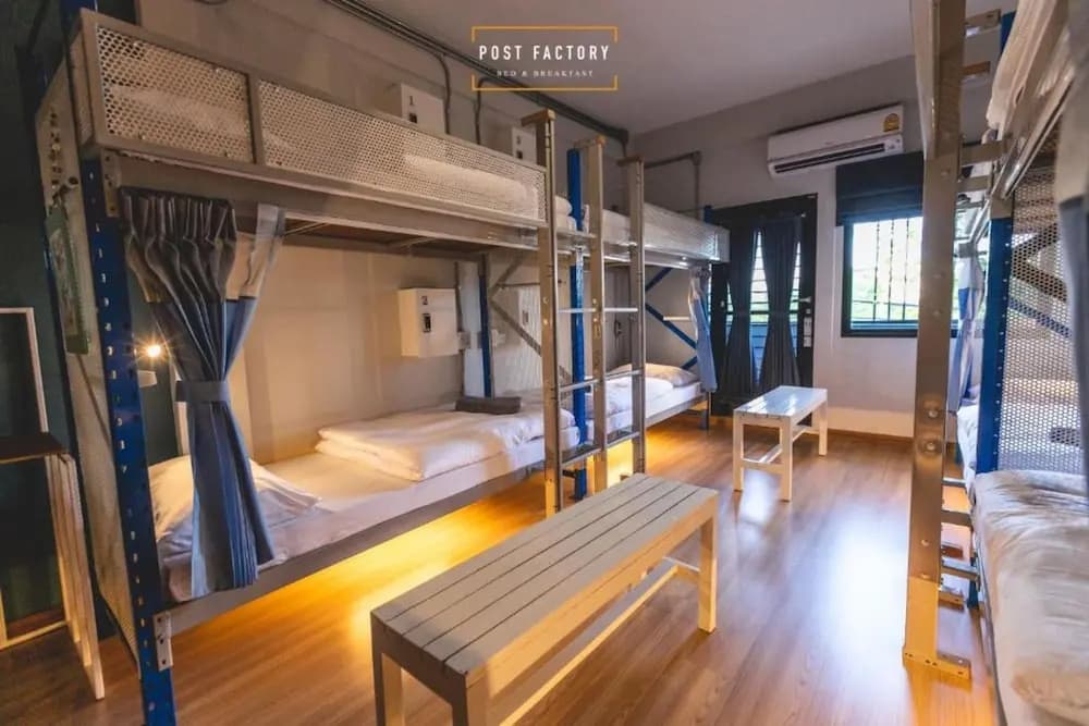 Post Factory Bed & Breakfast Sathorn Hostel - Adults Only - photo 5
