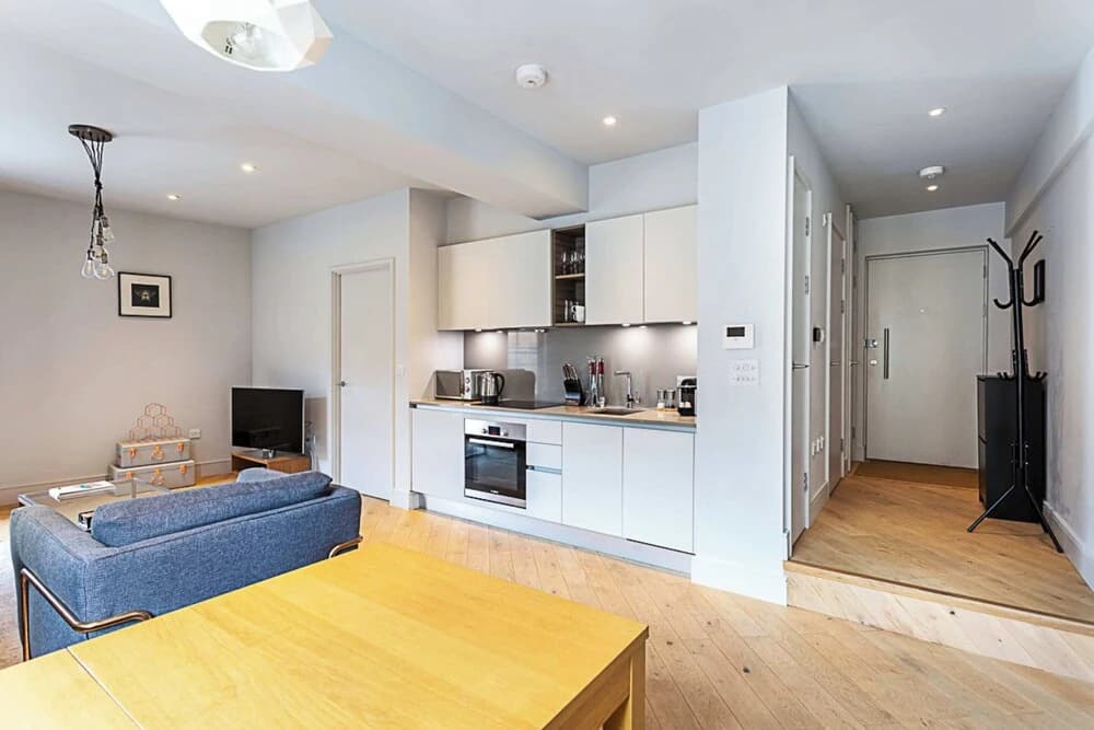 Modern Brentford Flat - photo 16