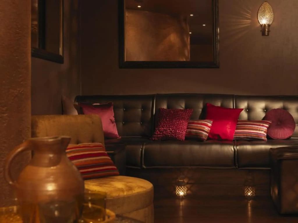 Dolphin House Serviced Apartments - photo 6